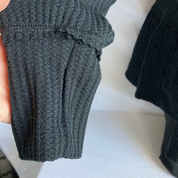 Altar’d State Black Short Ruffled Pullover Top Size XS (Oversized) - Picture 4 of 13